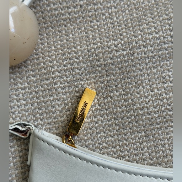 Jacquemus The Bisous Perle Shoulder Bag White - Picture 10 of 11